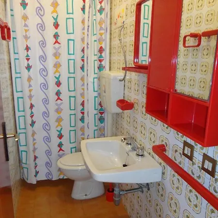 Newly Renovated With Private Garden Villa *