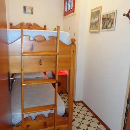 Newly Renovated With Private Garden Villa