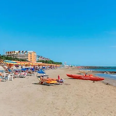 Newly Renovated With Private Garden Villa Porto Santa Margherita di Caorle