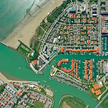Newly Renovated With Private Garden * Porto Santa Margherita di Caorle